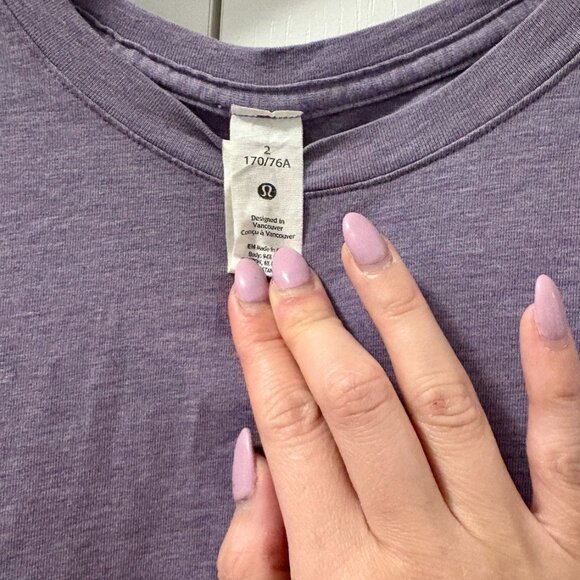 Lululemon Love Crew Tee • Purple • Size 2 • GUC - Picture 2 of 4